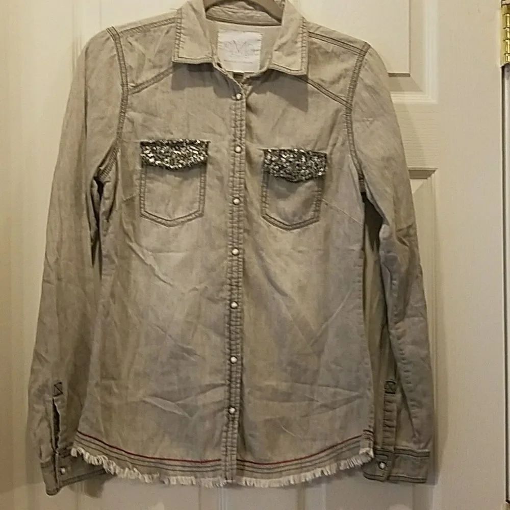 Maurices Premium Gray denim shirt Sz S Never worn